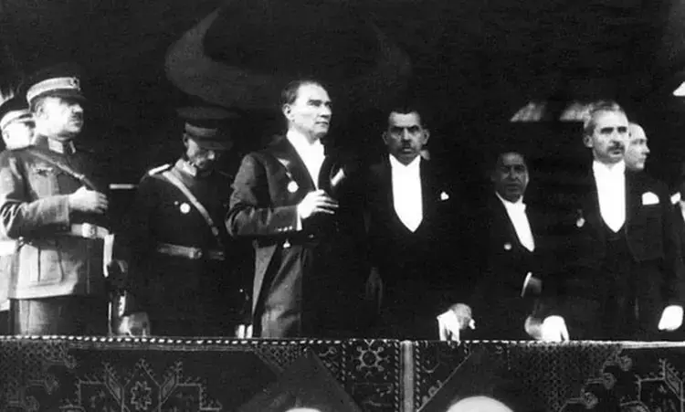 cumhuriyetin-ilanı-