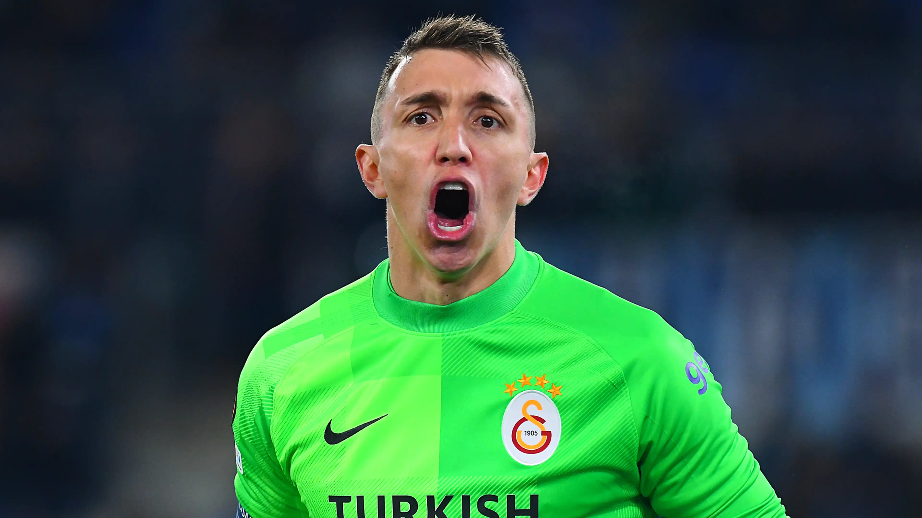 Galatasaray, Muslera'nın yerini İtalya'dan dolduracak!