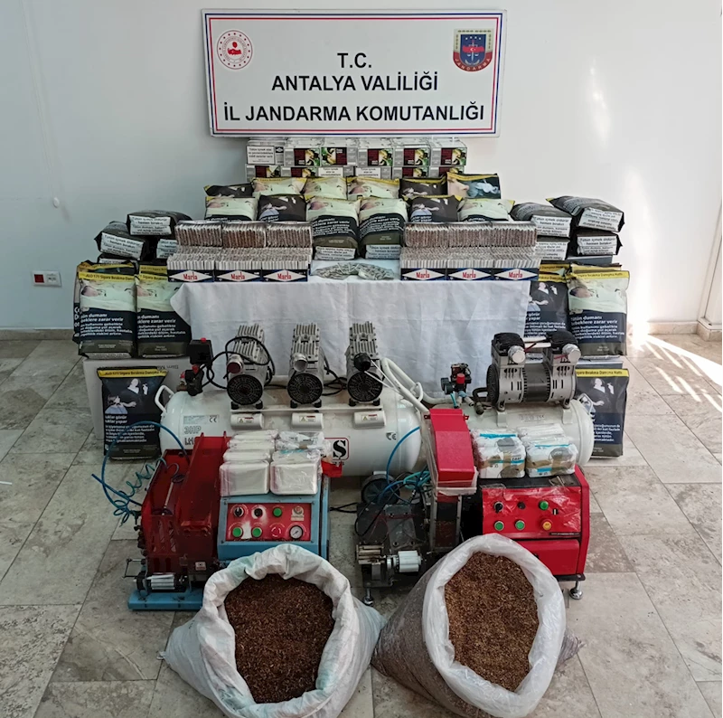 Antalya'da kaçak sigara operasyonu: 1 gözaltı