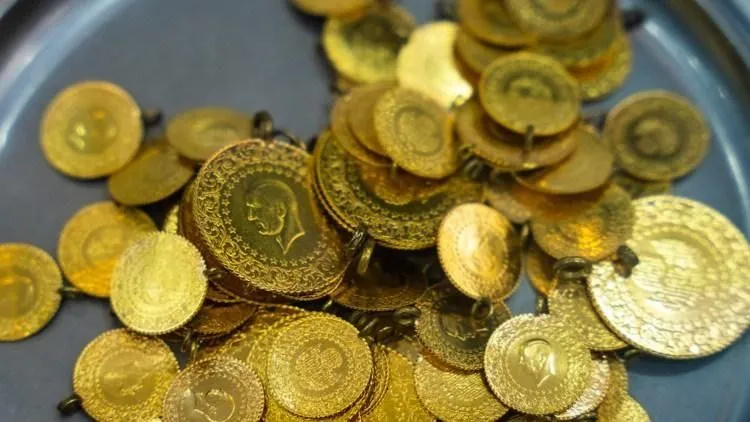 Altın yatırımcısı dikkat: Gram 2 bin lirayı geçecek! Uzman isim tarih verdi...