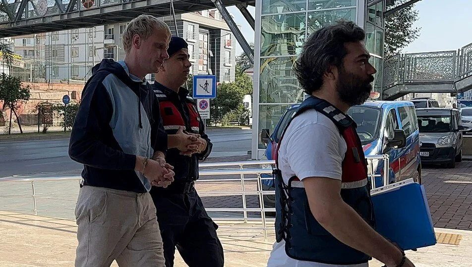 Antalya'da Ukrayna uyruklu bir kişi, 2 gaspçıyı aracıyla öldürdü