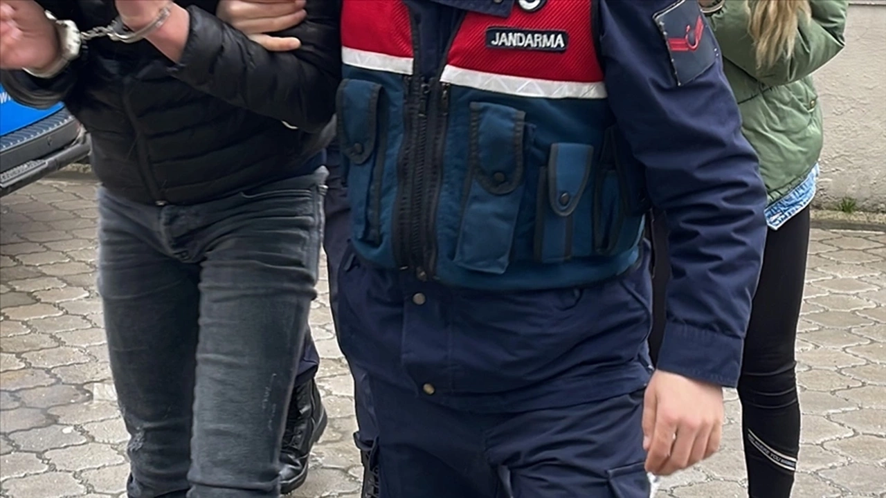 Jandarmadan Antalya merkezli 4 ilde dolandırıcılık operasyonu!
