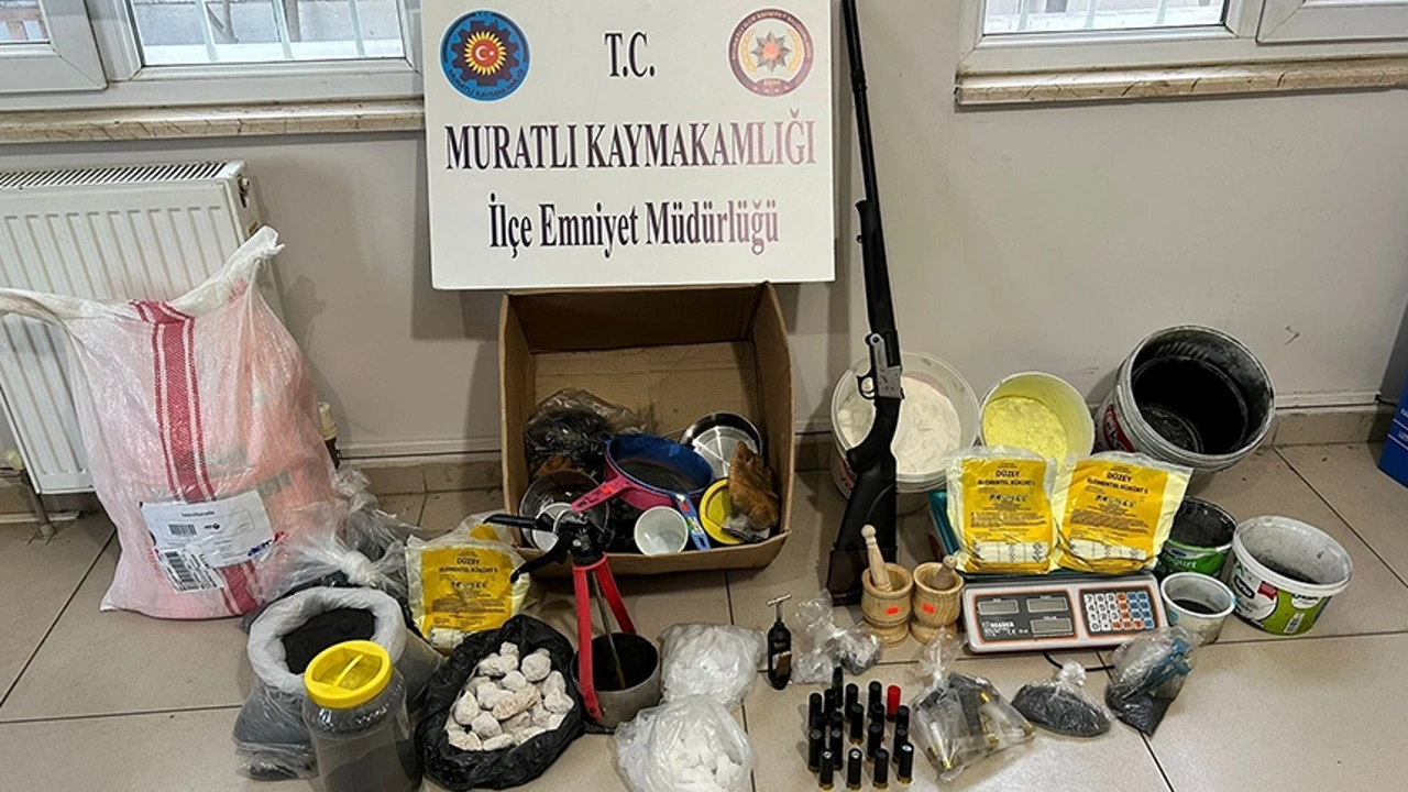 Evinde barut satışı yapan kişi yakayı ele verdi