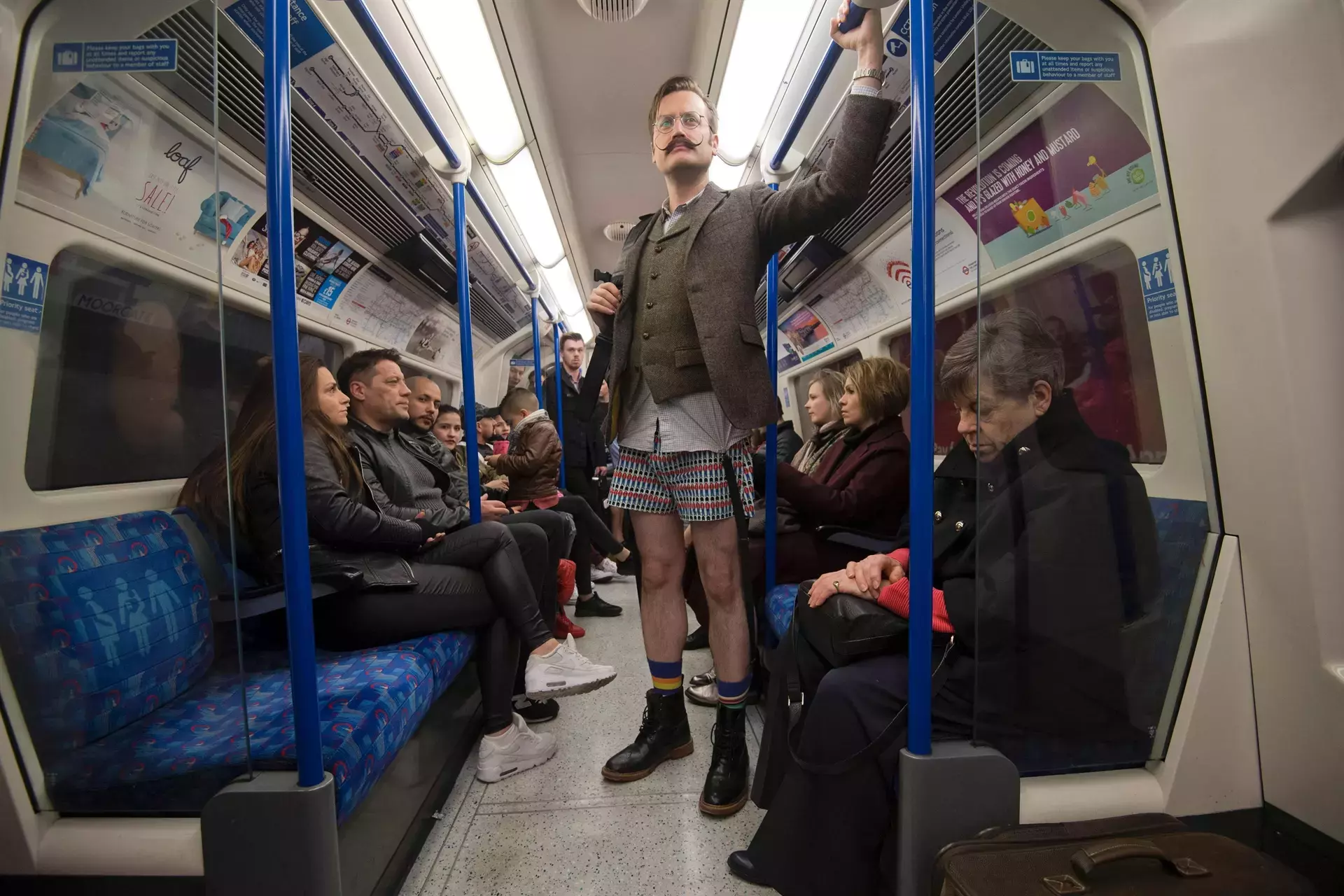 Londra Pantolonsuz Metro Gunu 09012024 5