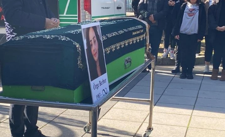 Özge Berber Evinde Beyin Kanaması Geçirdi, Organları 6 Kişiye Umut Oldu!
