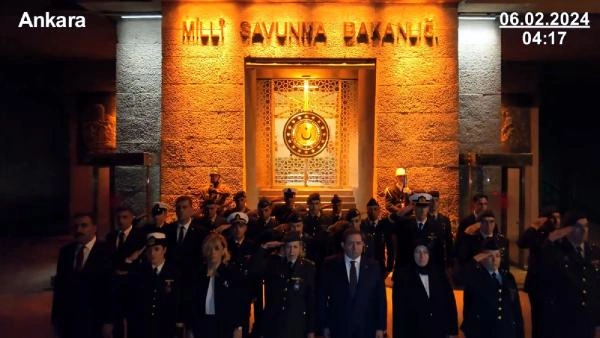 4.17'de Mehmetçik'ten saygı duruşu!