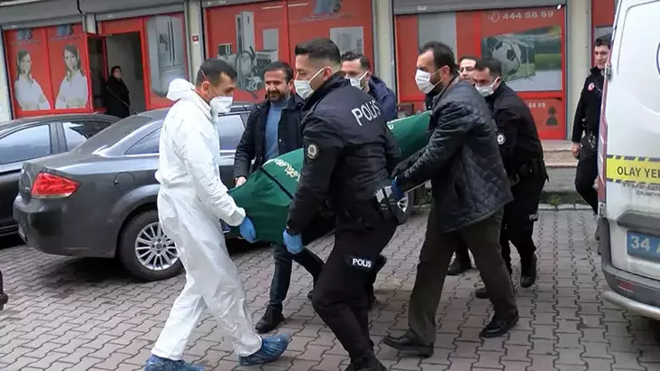 Bahçelievler'de yanmış ceset: Bıçaklayıp yakmışlar!
