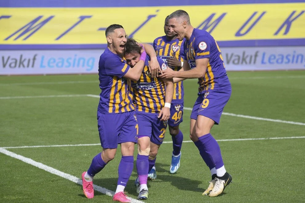 Süper Lig'e taze kan: Eyüpspor'dan tarihi başarı!