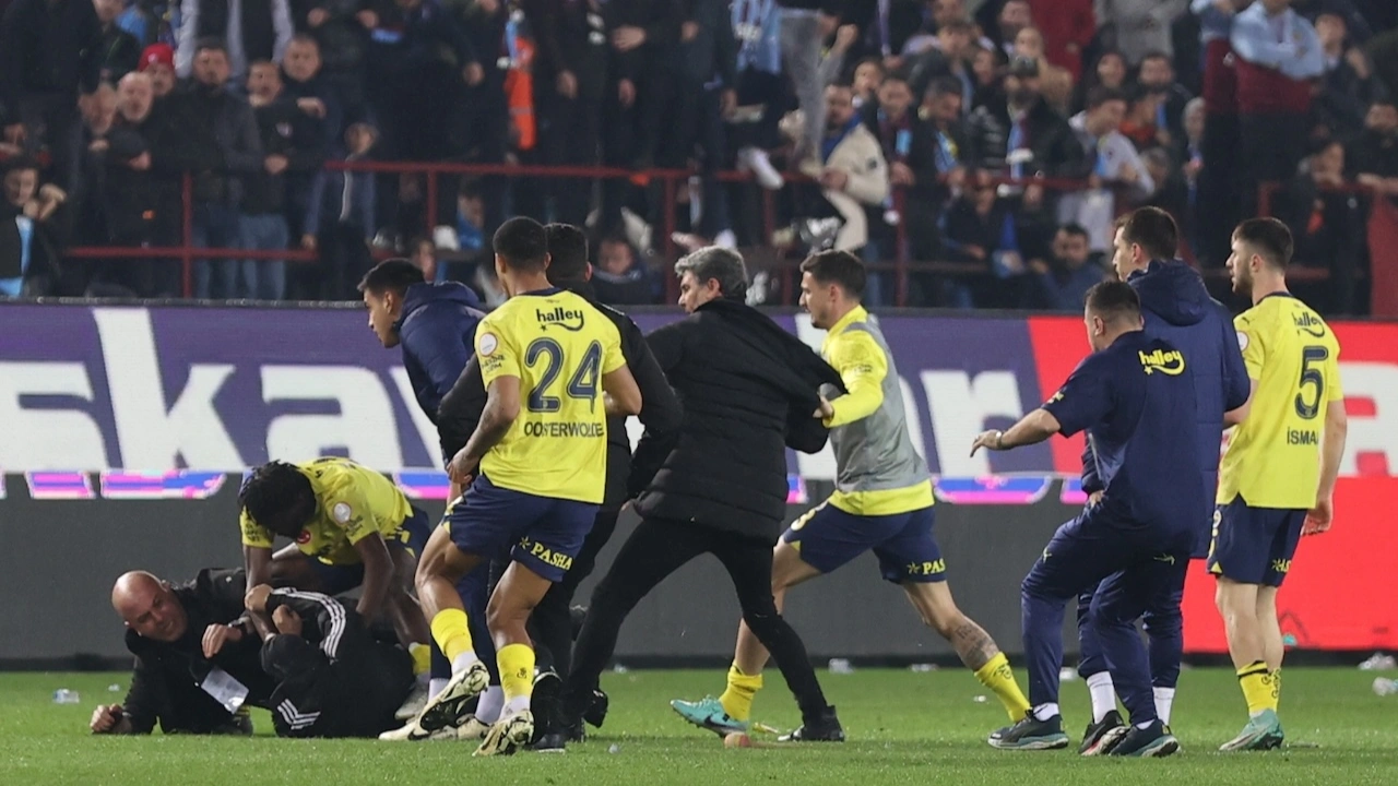 Fenerbahce Trabzonspor Olayli Mac 03042024 3