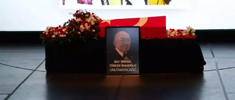 Sinema dünyasının en acı vedası! Namıdiğer ‘Bay Sinema’ Türker İnanoğlu son yolcuğuna uğurlandı