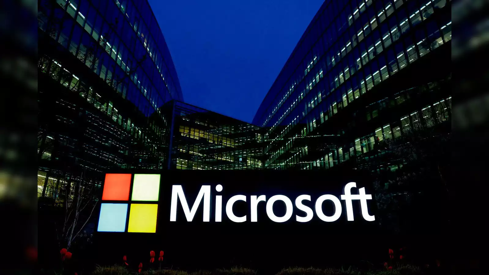 Microsoft çöktü mü, Crowdstrike nedir? Microsoft'taki arıza hangi şirketler etkilendi?