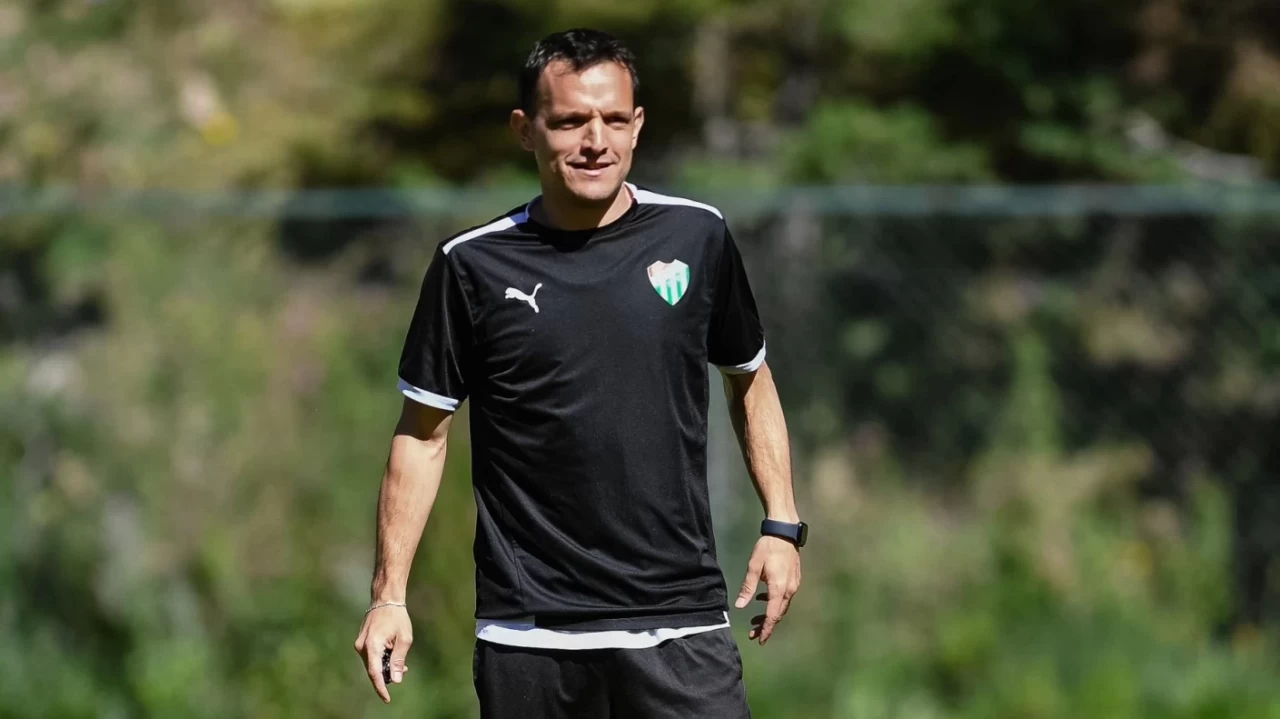 Bursaspor’da Batalla dönemi sona erdi! Teknik direktör Pablo Martin Batalla kimdir, hangi görevlerde bulundu?