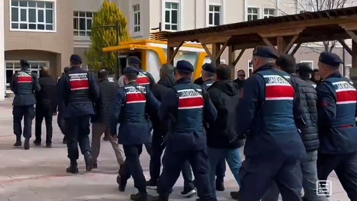 Bakan Yerlikaya duyurdu! FETÖ'cü teröristler kıskaca alındı